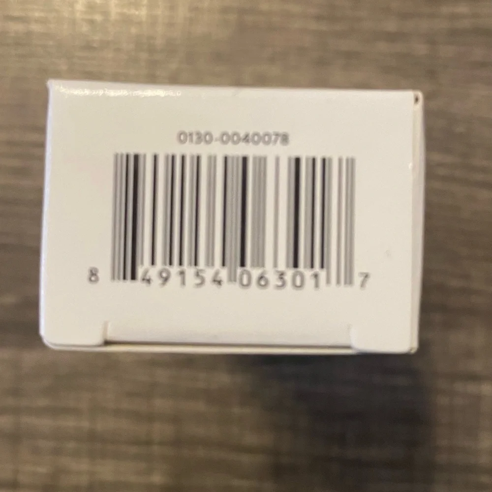 Laura Geller Beauty - NEW - Treat-n-Go Lip Oil Color: First Place